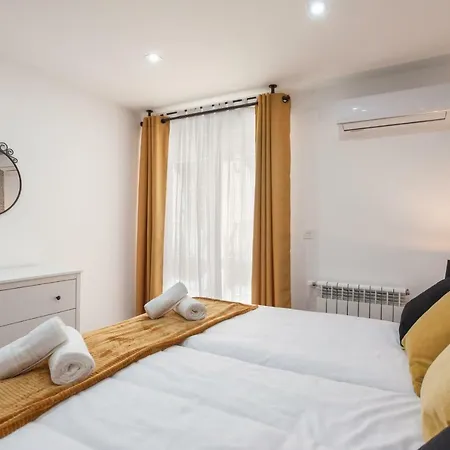 Apartamento Reina Isabel Granada