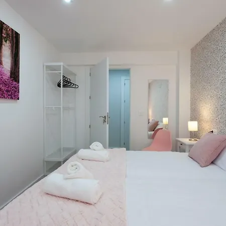 Reina Isabel Apartment Granada